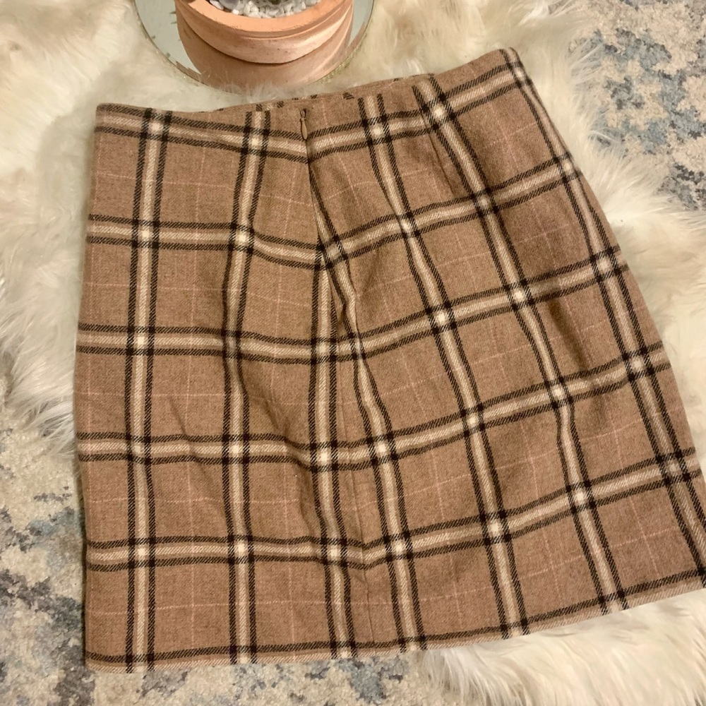 Ann Taylor Mini Skirt size: 8